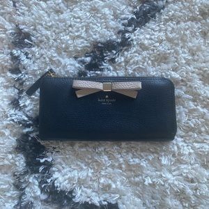 Kate spade wallet with bow